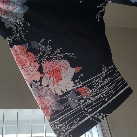 Dress - Picture 4 of 6